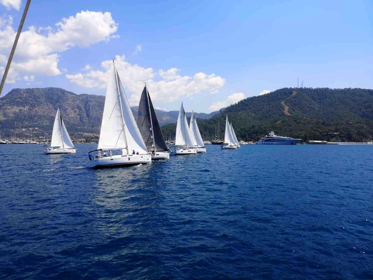 Fethiye\'de tekneler Atatürk anısına yarışıyor