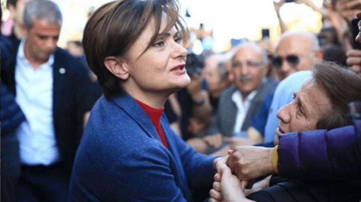 Kaftancıoğlu bugün Başsavcılığa, "Ne zaman isterseniz, teslim olmak için adliyede hazır bulunacağım" dilekçesi verecek