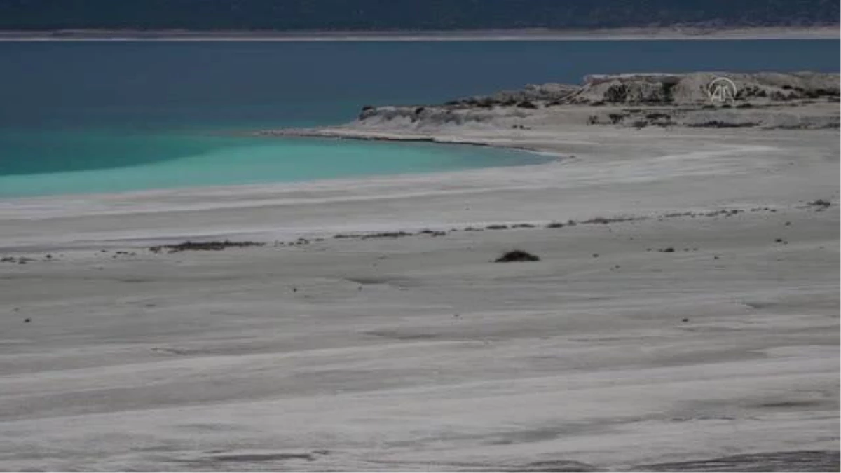 Kaymakam Yenisoy\'dan Salda Gölü kıyısında bataklık oluştuğu iddialarına ilişkin açıklama