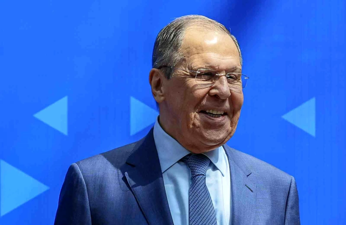 Lavrov: "Almanya, Scholz\'un gelişiyle bağımsızlığının son belirtilerini de kaybetti"