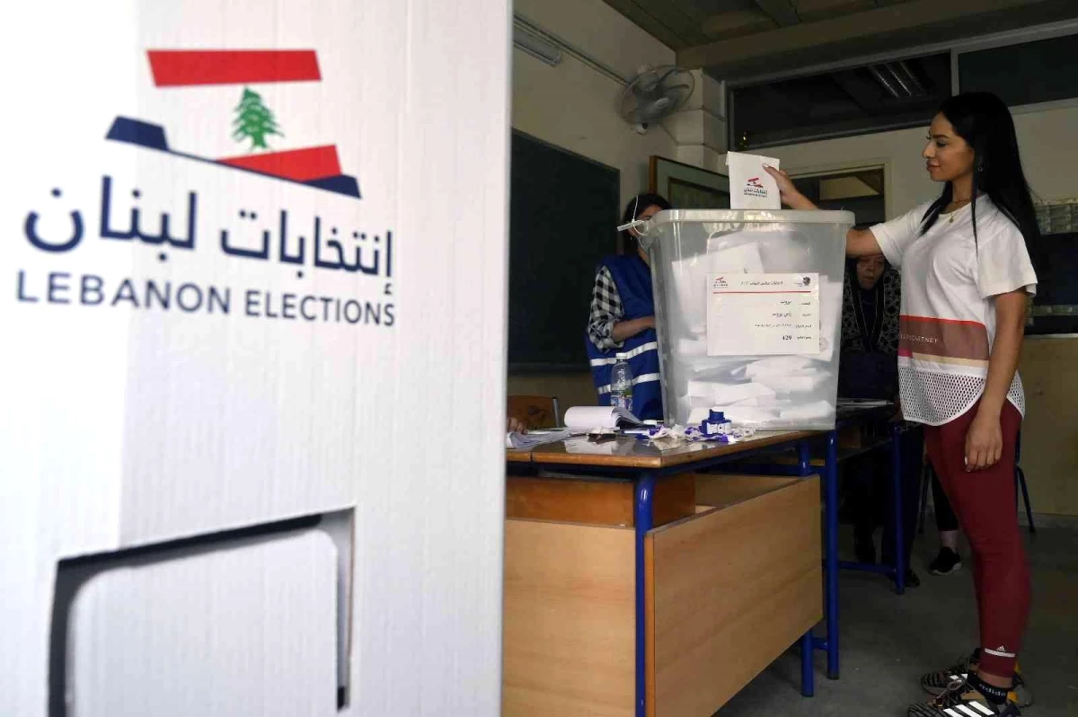 Lübnan\'da Hizbullah ve müttefikleri parlamentoda çoğunluğu kaybetti