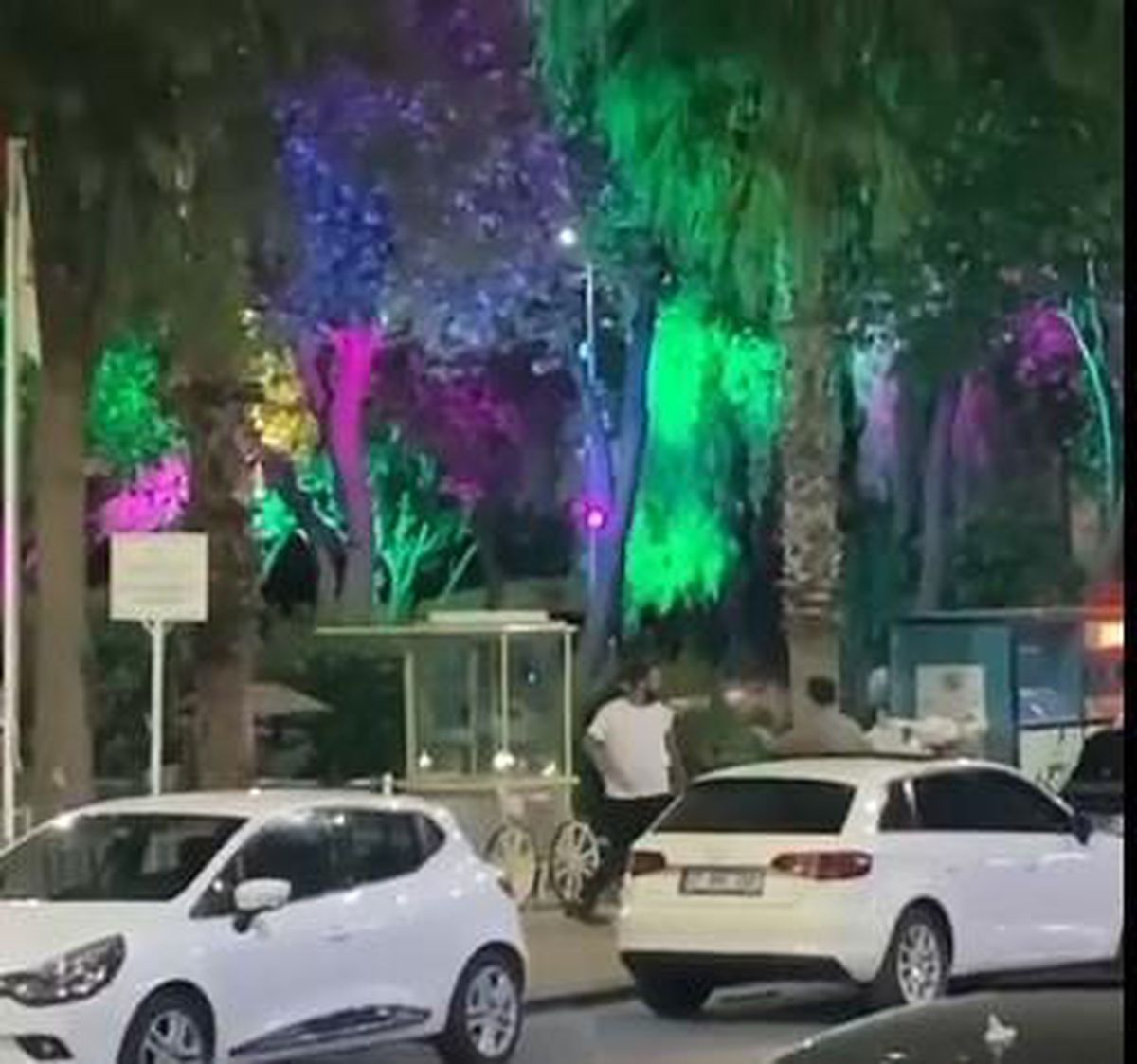Son dakika haberi | Silahlı sopalı kavga, silahla ateş edilme anı kamerada: 3 yaralı, 3 gözaltı