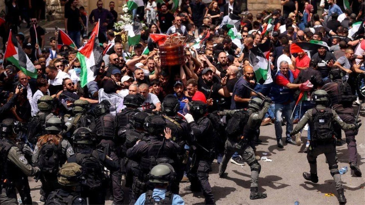 Şirin Ebu Akile: Vatikan\'dan İsrail polisinin Al Jazeera muhabirinin cenazesinde düzenlediği saldırıya tepki