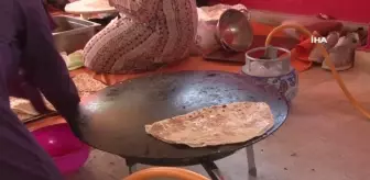 Sümeyye Erdoğan, Çekmeköy'de lise öğrencilerinin 'hayır panayırı'na katıldı