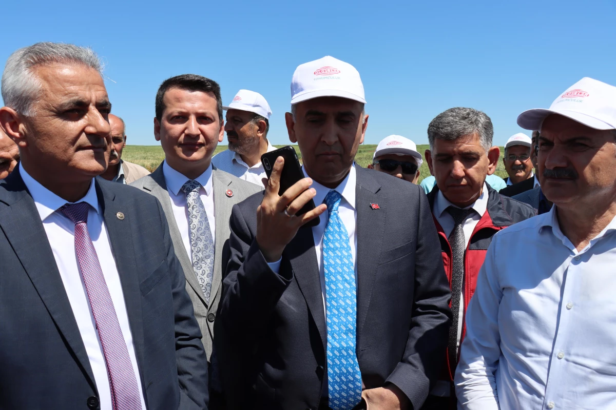 Tarım ve Orman Bakanı Kirişci, Adıyamanlı çiftçilerle telefonda görüştü