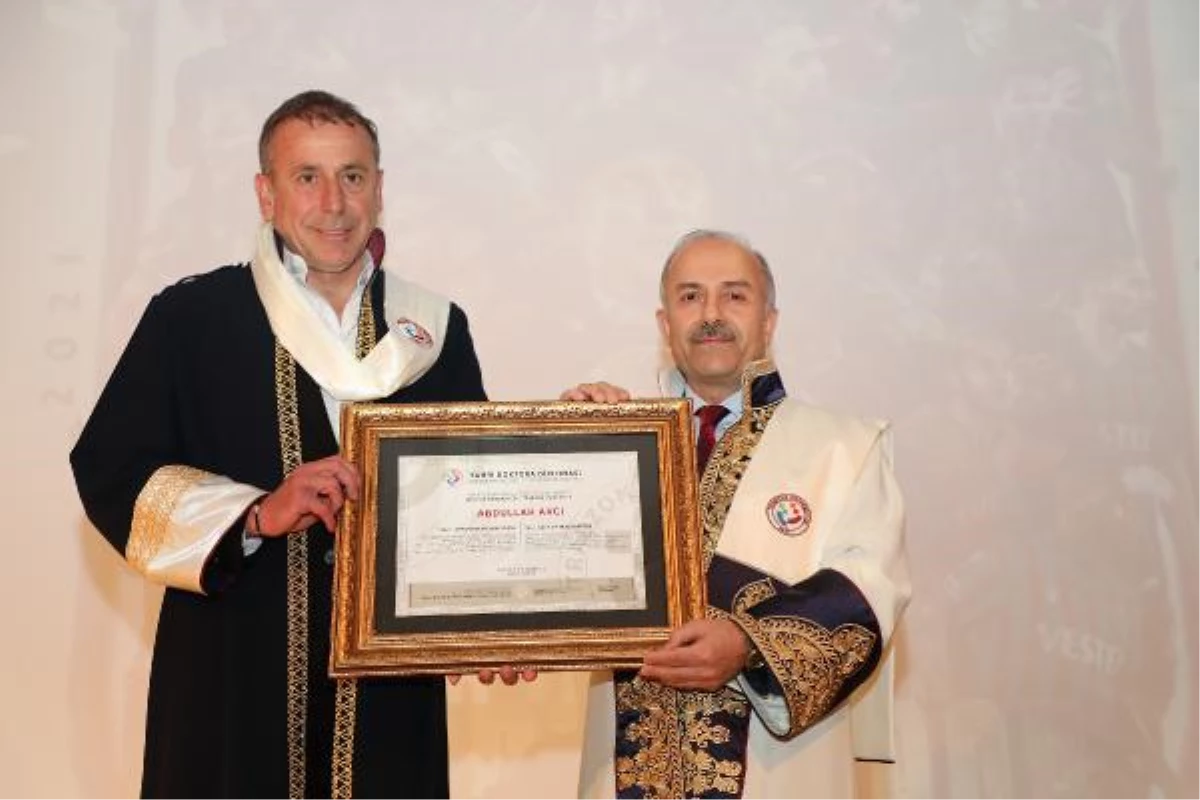 Abdullah Avcı\'ya Trabzon Üniversitesi tarafından \'Fahri Doktora\' unvanı verildi
