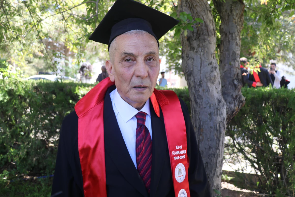 Ankara\'da başladığı hukuk fakültesini 59 yıl sonra Erzincan\'da tamamladı