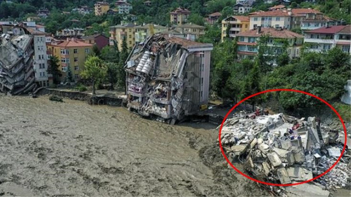 Bozkurt\'taki sel felaketinde yıkılan Ölçer Apartmanı\'nın müteahhidi tahliye edildi: DSİ de istinat duvarının hesabını versin