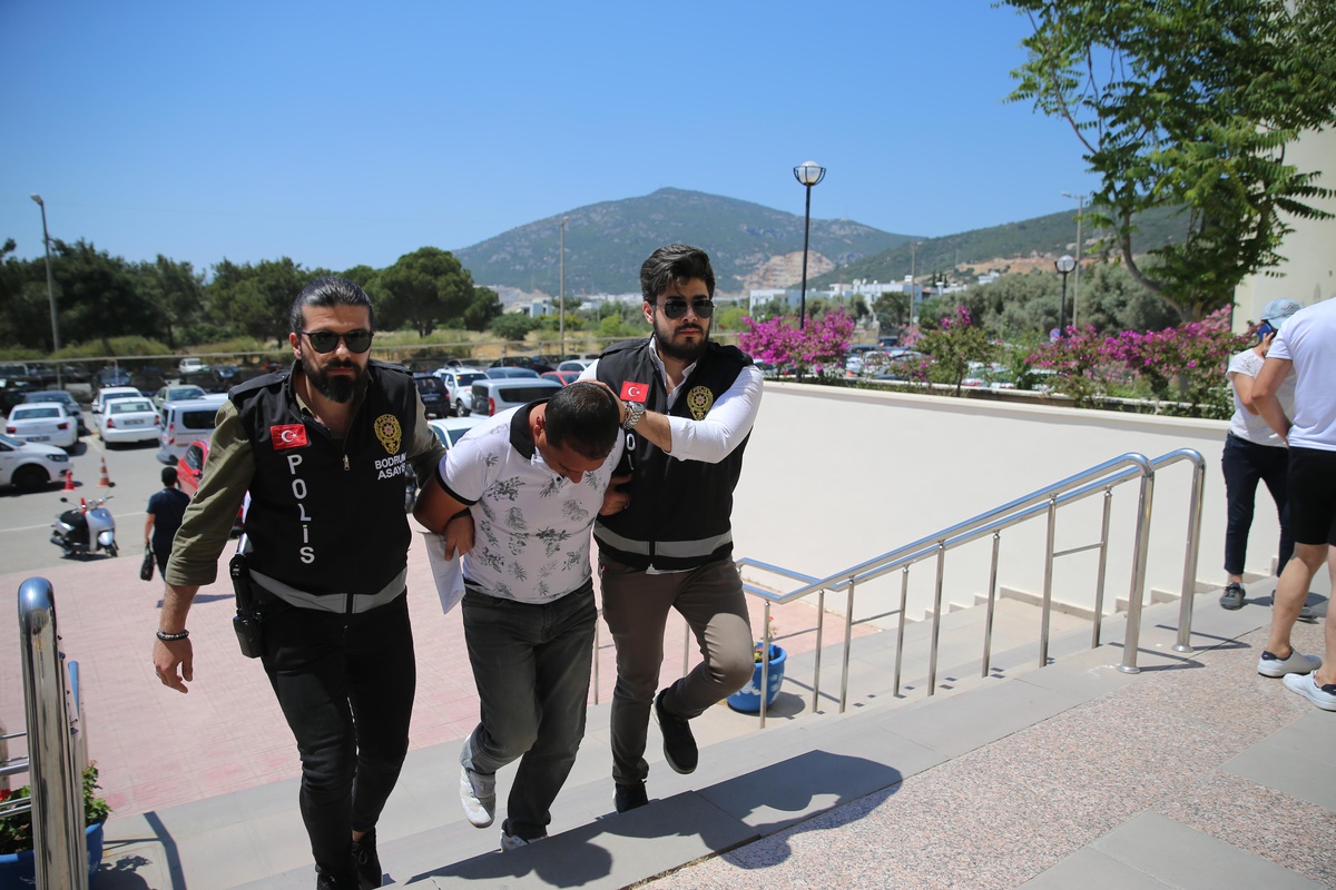 Eşini öldürmekten müebbet hapse çarptırılan firari hükümlü Bodrum\'da yakalandı