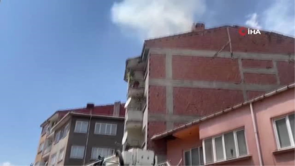 Eskişehir\'de apartmanda korkutan yangın