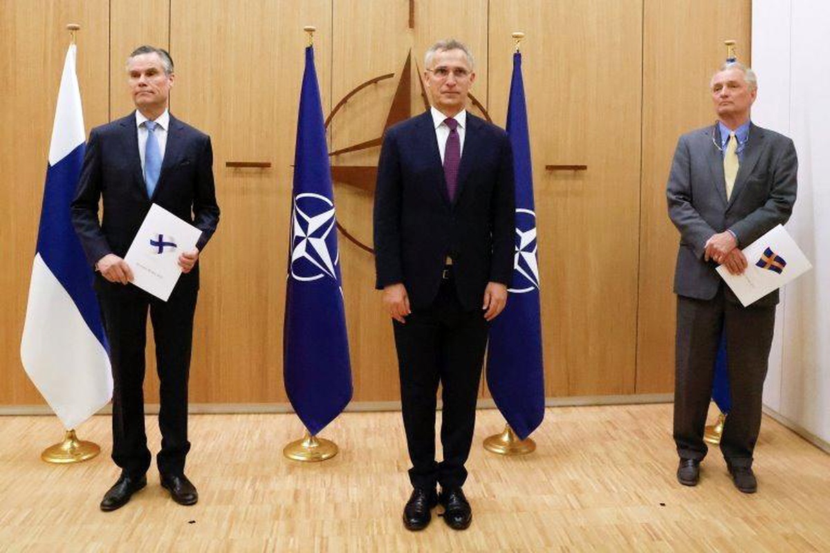 Finlandiya ve İsveç NATO üyeliği için resmi başvuru yaptı