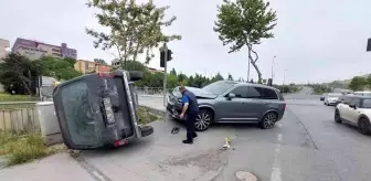 Hatalı dönüş kazaya neden oldu: 2 yaralı