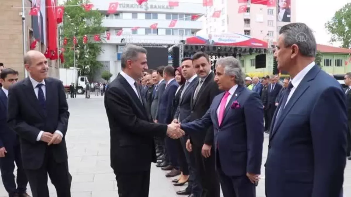 Isparta Valisi Aydın Baruş, görevine başladı