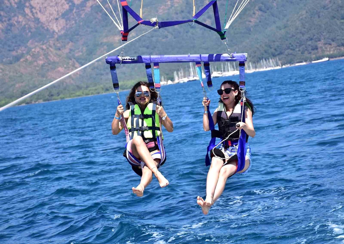 Marmaris\'te su sporları turistlerin vazgeçilmezi oldu