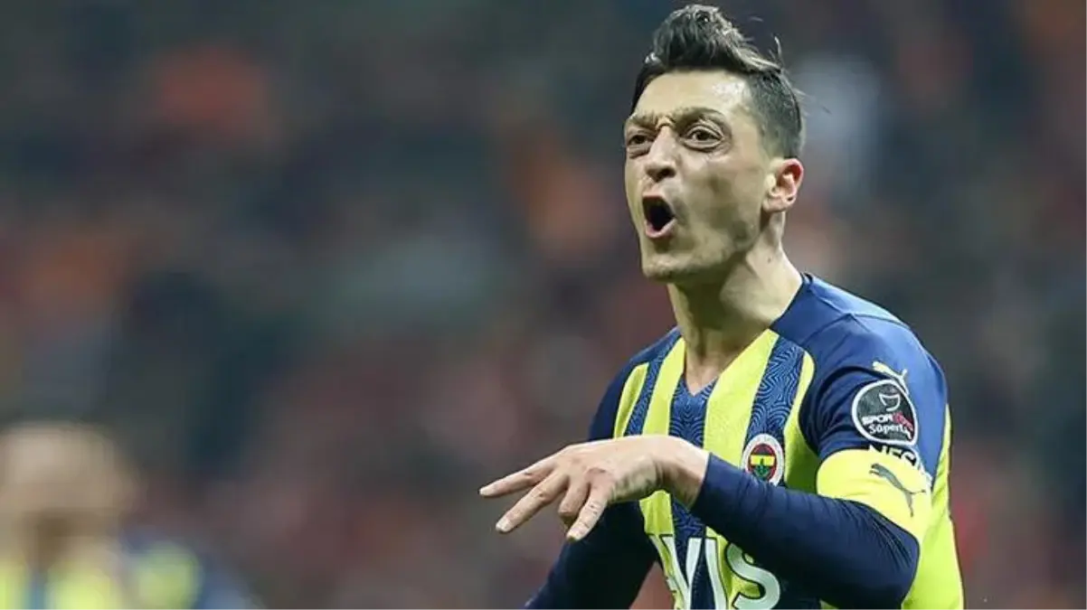 Mesut Özil, kadro dışı bırakıldığı Fenerbahçe\'den ayrıldı mı? Resmi açıklama menajerinden geldi