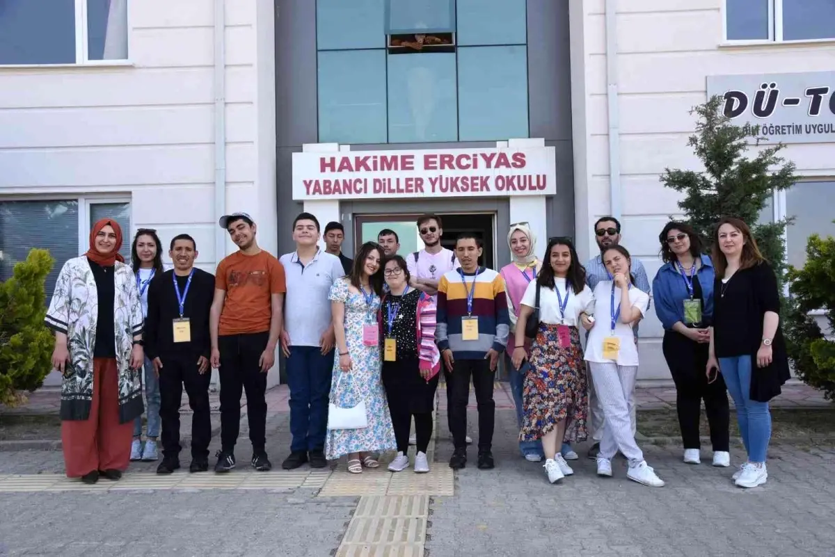 Özel çocuklara kampüs yaşamı