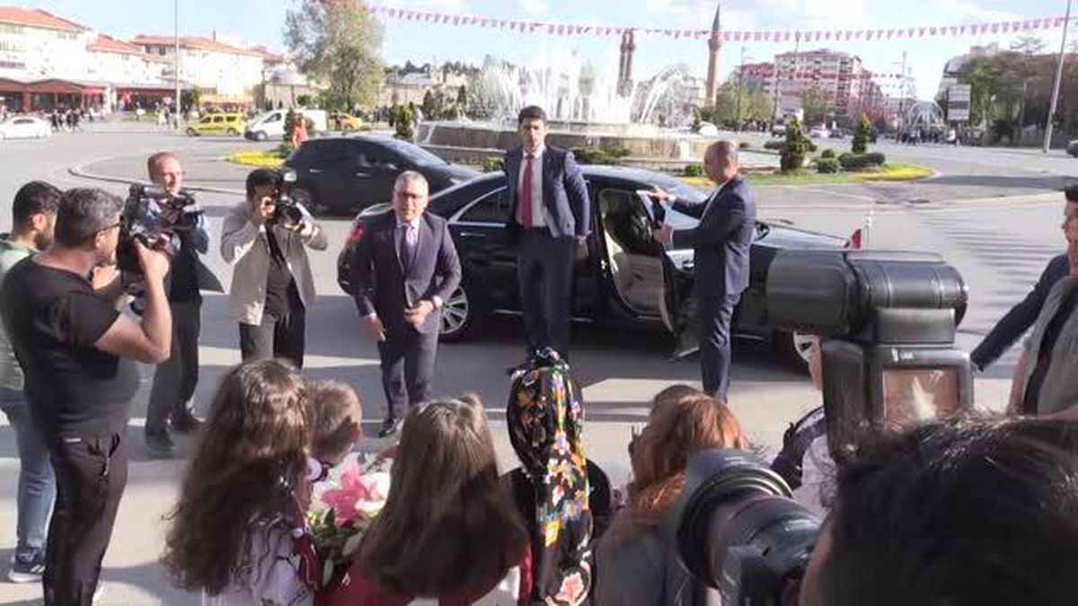 Sivas Valisi Yılmaz Şimşek, görevine başladı