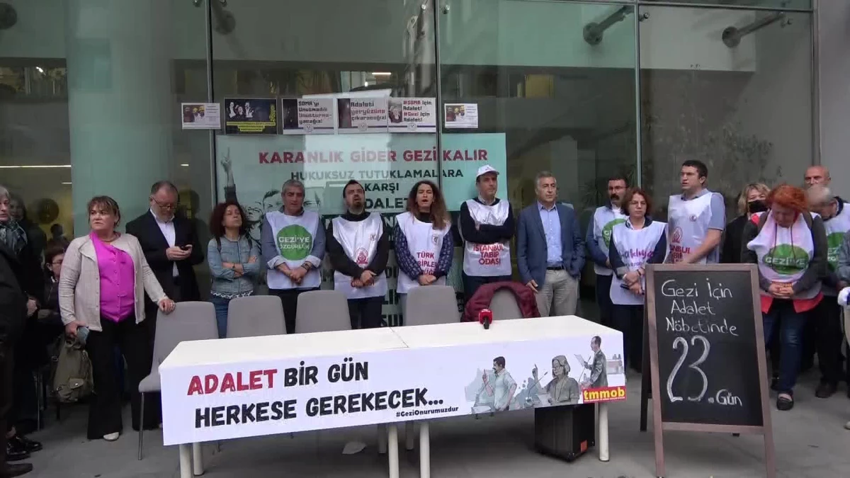 TMMOB\'nun Gezi Davası Mahkumiyetlerine Karşı Adalet Nöbeti 23. Gününde. İstanbul Barosu Başkanı Durakoğlu: "Sinmeyeceğiz, Susmayacağız"