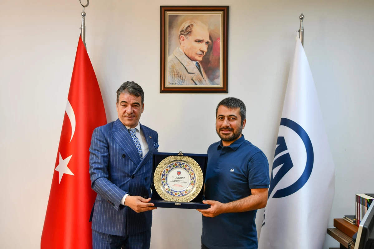 Türkiye Hokey Federasyonu Başkanı Karakan\'dan AA\'ya ziyaret