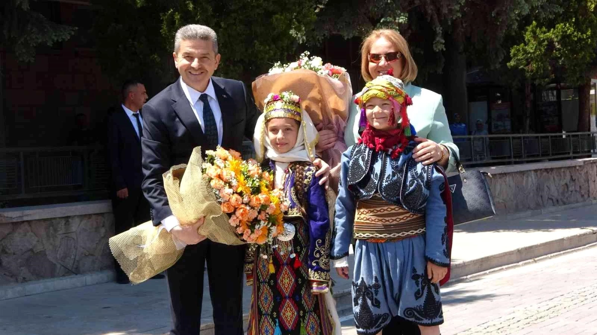 Uşak\'ın yeni Valisi Turan Ergün göreve başladı