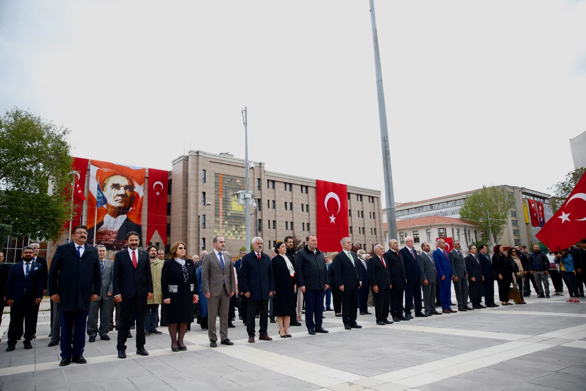 BALIKESİR - 19 Mayıs Atatürk\'ü Anma, Gençlik ve Spor Bayramı kutlanıyor