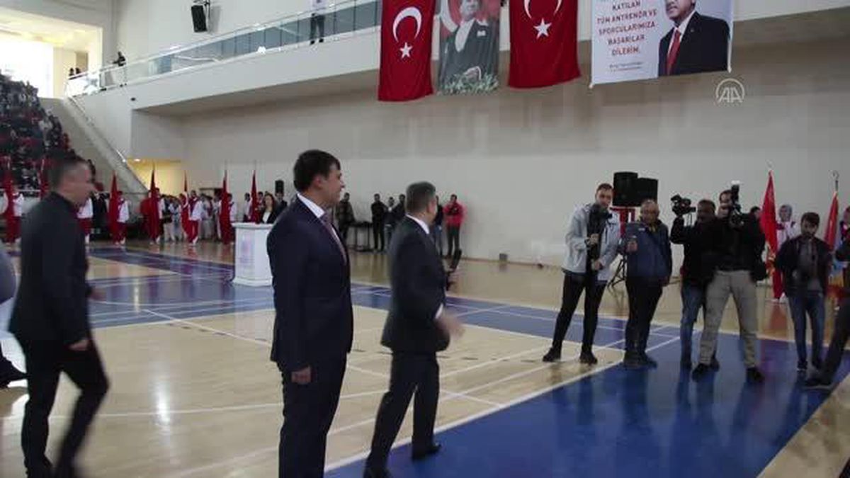 19 Mayıs Atatürk'ü Anma, Gençlik ve Spor Bayramı kutlanıyor