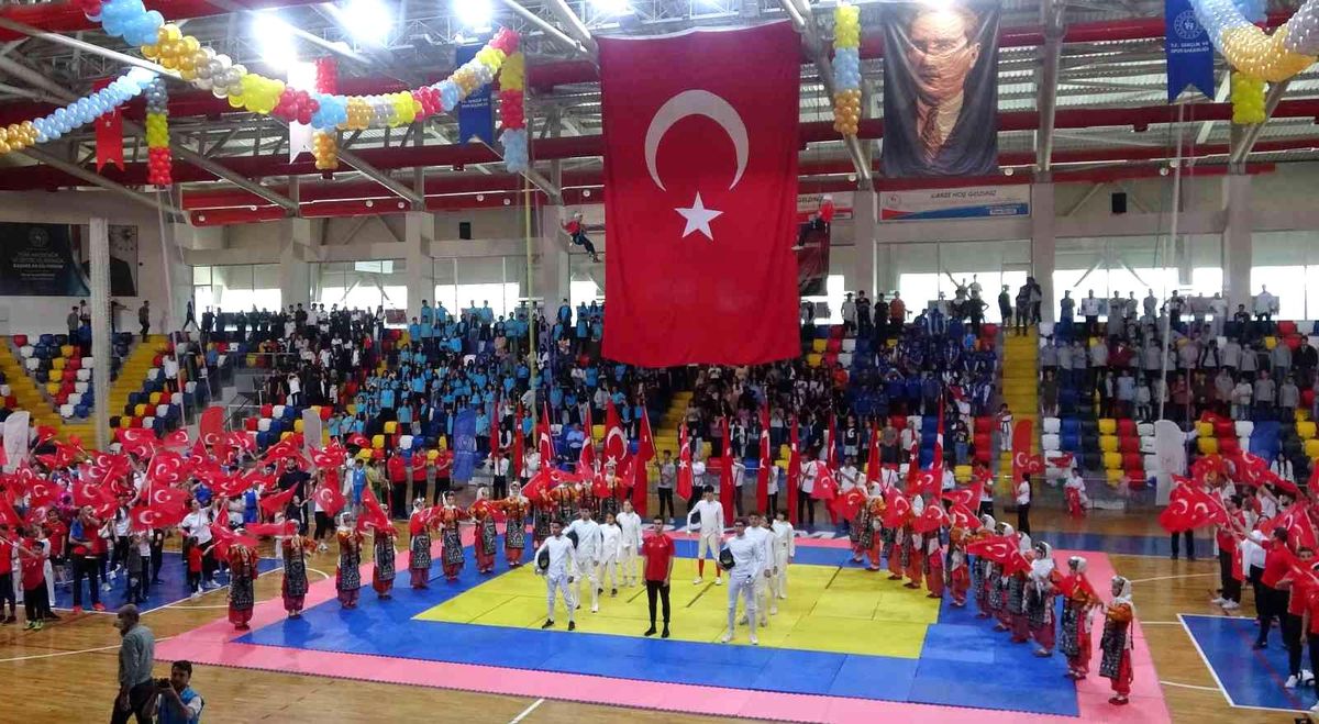 Adıyaman\'da 19 Mayıs kutlandı
