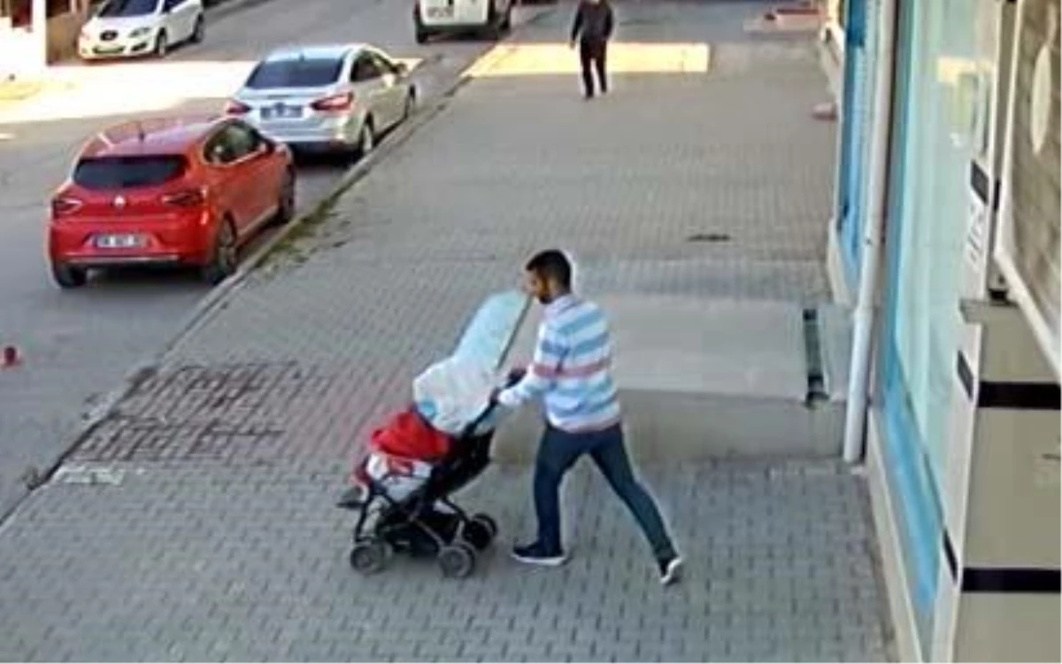 Aksaray\'da çaldığı malzemeleri bebek arabasıyla taşıyan şüpheli güvenlik kamerasında