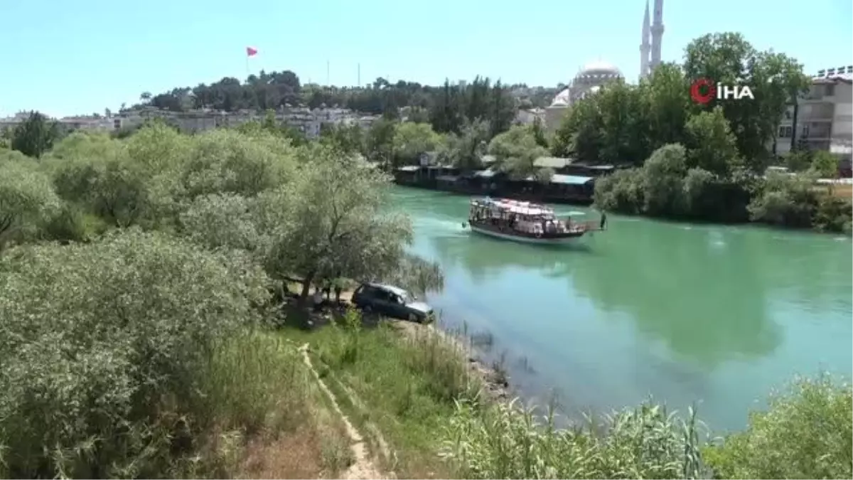 Alkollü halde çamura saplanan otomobil sürücüsü, drift maceralarını böyle anlattı