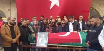 ALMANYA'DA RİNGDE ÖLEN BOKSÖR, MEMLEKETİ GİRESUN'DA SON YOLCUĞUNA UĞURLANDI