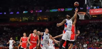 Anadolu Efes, EuroLeague Final Four'da finale yükseldi