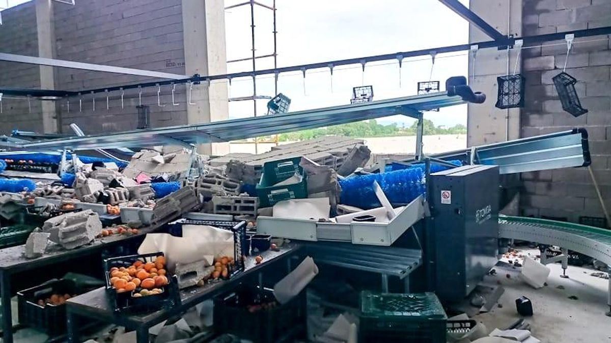 Aydın\'da bir fabrikanın duvarı yıkıldı: 8 yaralı