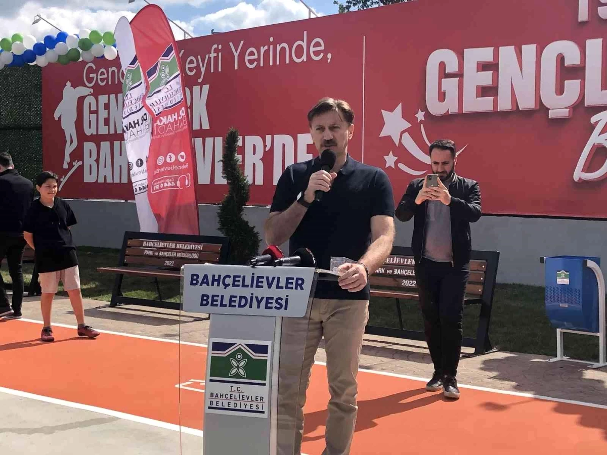 Bahçelievler\'de tamamlanan iki park hizmete açıldı