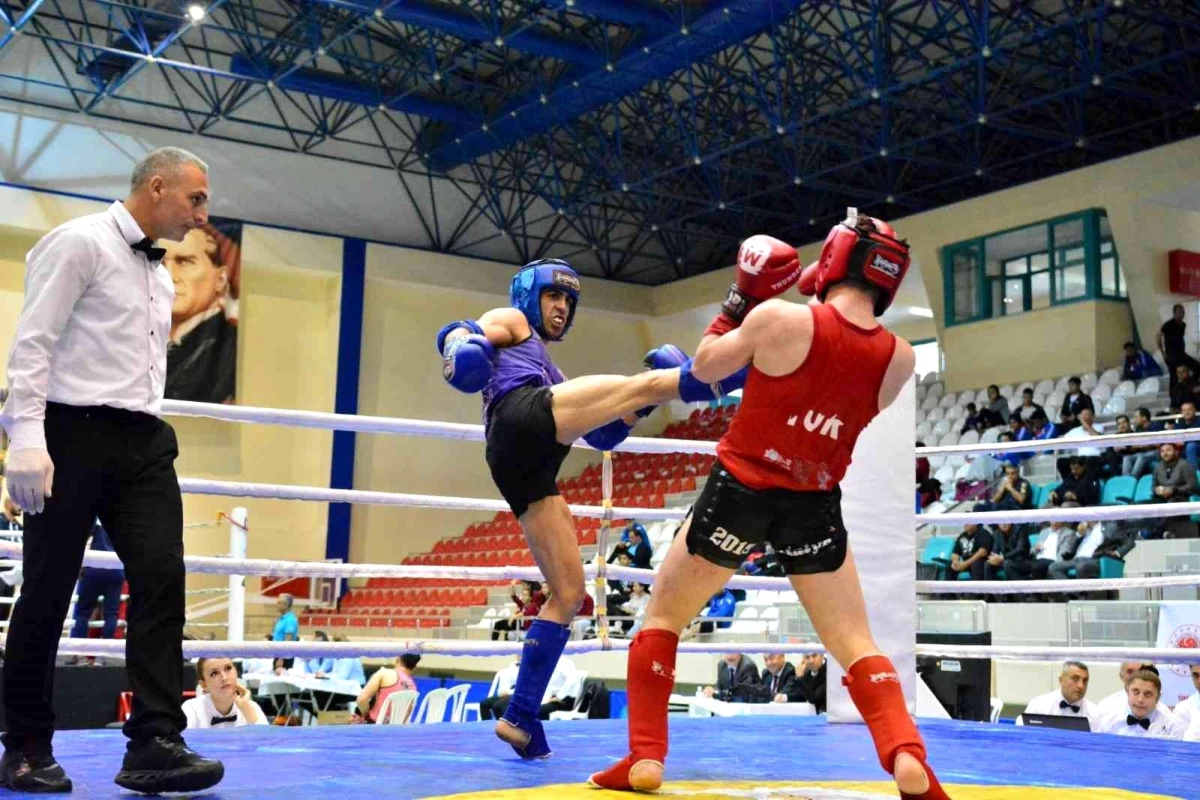 Balıkesir\'de Üniversiteler arası muay thai şampiyonası başladı