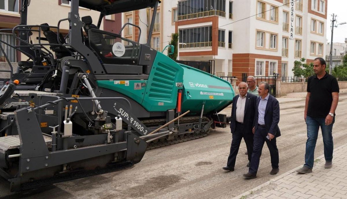 Başkan Kılınç, asfalt çalışmalarını yerinde inceliyor