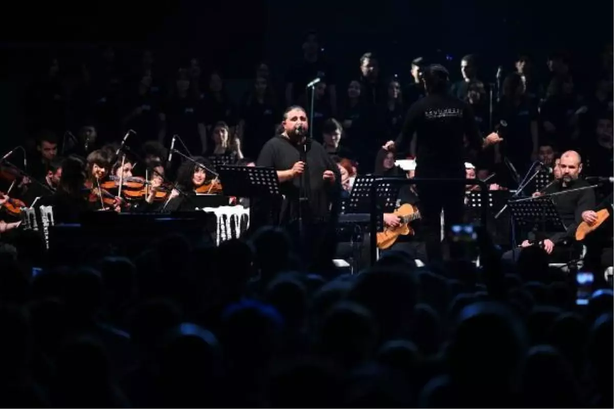 Beylikdüzü Kırlangıç Gençlik Festivali 19 Mayıs kutlamalarıyla sona erdi