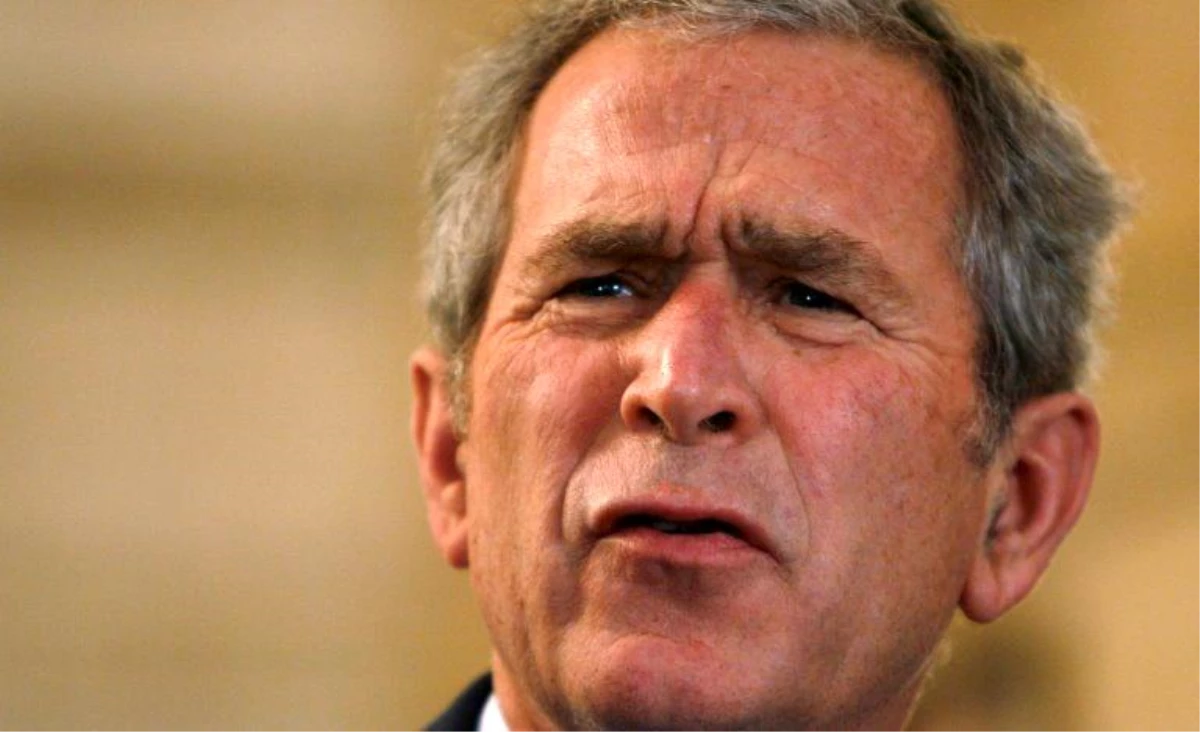 Bush\'tan Irak gafı: \'Tek bir adamın kararıyla haksız ve acımasızca işgal edildi\'