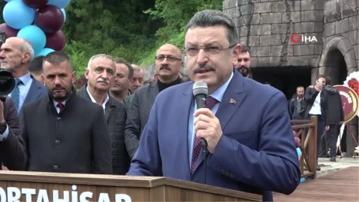 Dünyada tünel içerisinde inşa edilen ilk akvaryum Trabzon\'da açıldı