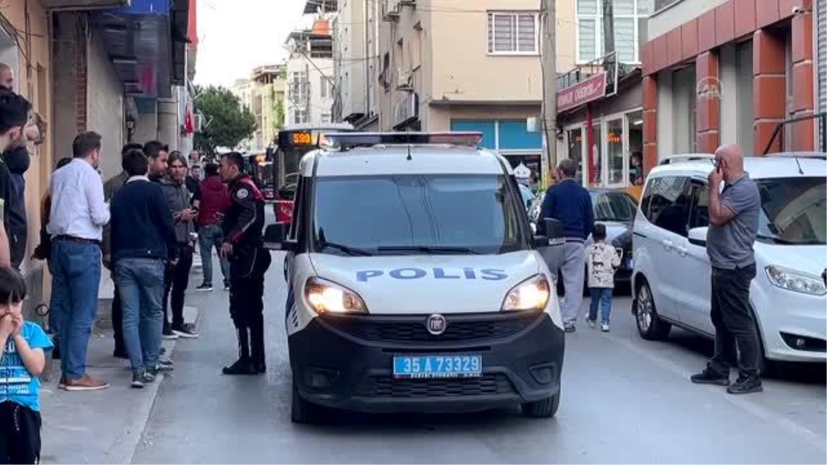 İhbara giden polis ekibinin aracına "yorgun mermi" isabet etti