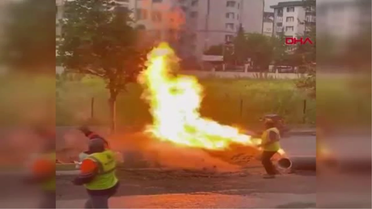 İSTANBUL ? BEYLİKDÜZÜ\'NDE YANAN DOĞAL GAZ BORUSUNA PET ŞİŞEDEKİ SU İLE MÜDAHALE ETMEYE ÇALIŞTI