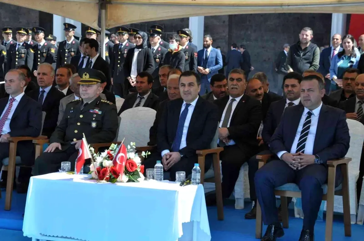 Kars\'ta 19 Mayıs coşkusu