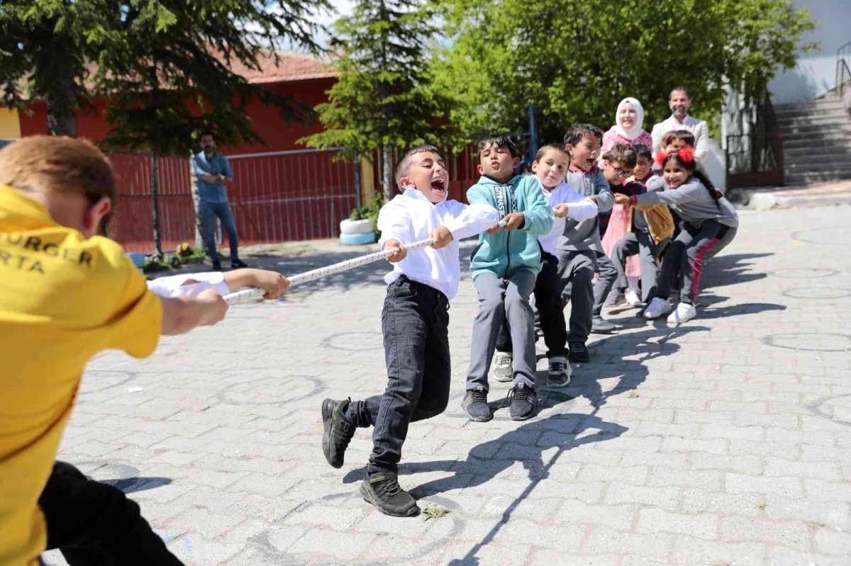 \'Küçük dokunuşlar, büyük mutluluklar\' projesi devam ediyor