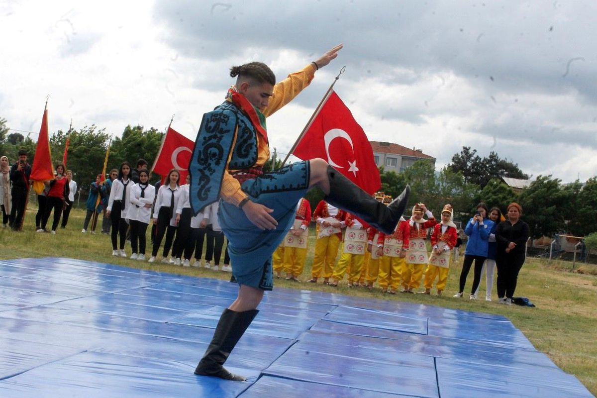 Manyas\'ta bayram coşkusu