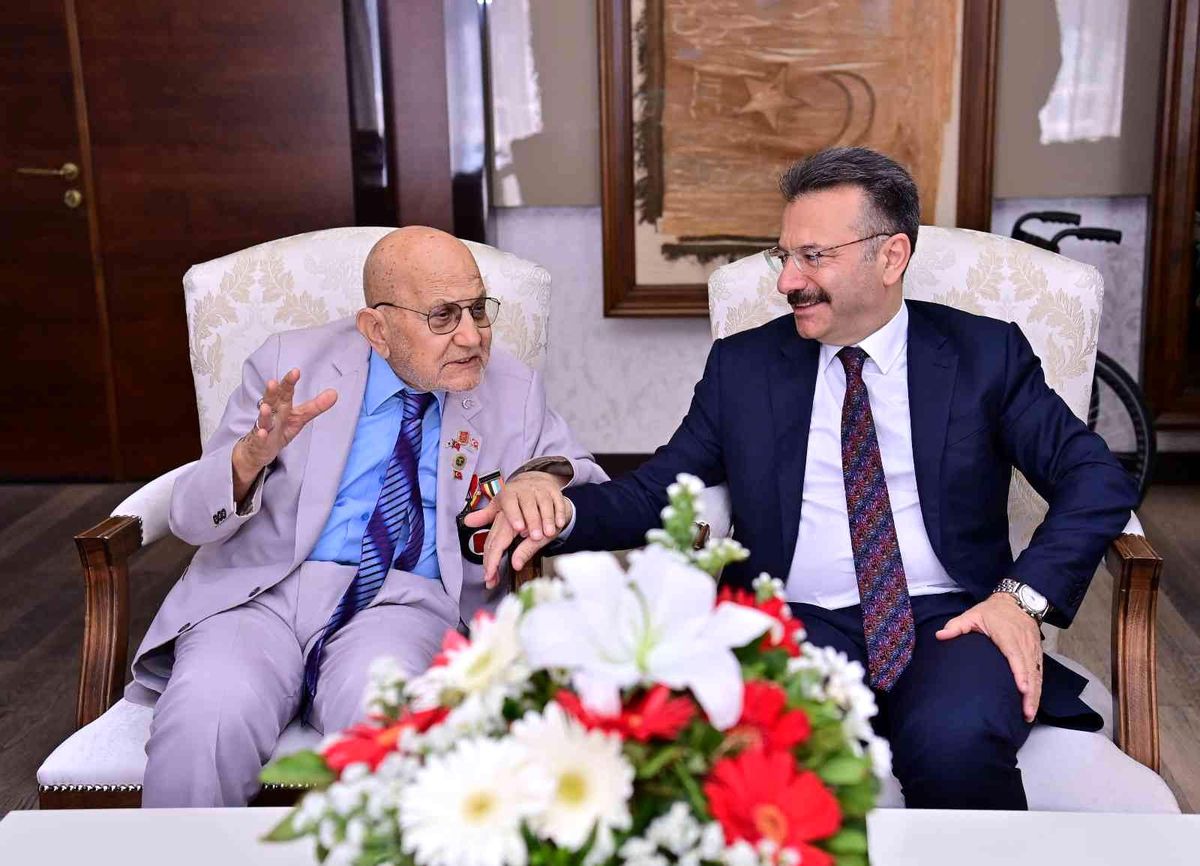 Menderes\'in özel kalem müdürü Aydın\'a geldi