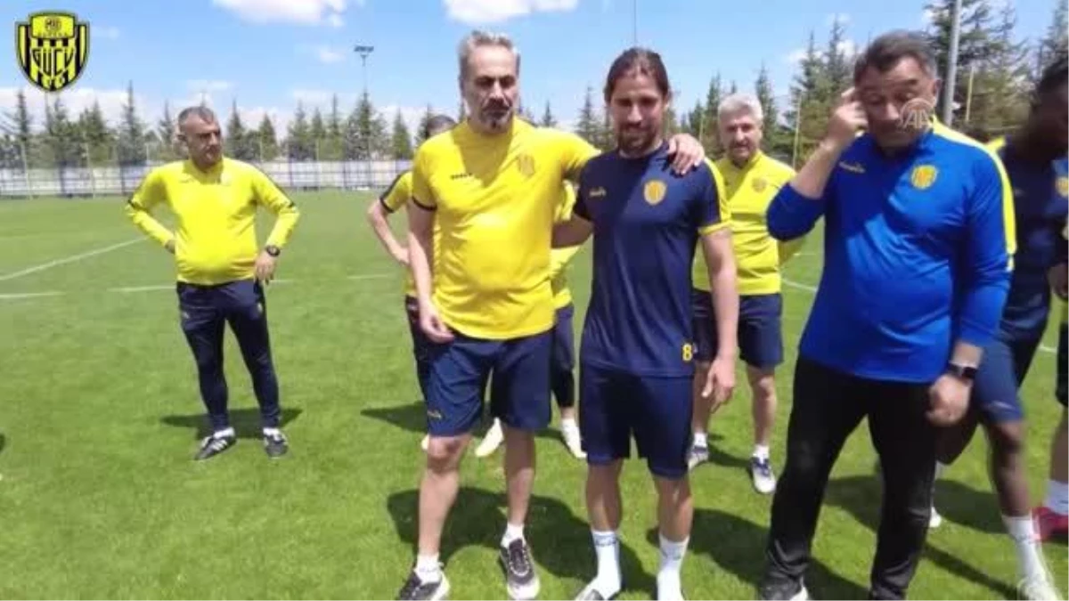 MKE Ankaragücü\'nün Portekizli futbolcusu Tiago Pinto, futbol kariyerini noktaladı