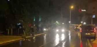 Önce araçlara çarptı ardından su kanalına uçtu: 1 yaralı