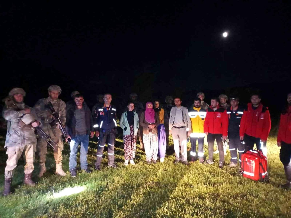 Pancar toplarken mahsur kalan 6 kişi kurtarıldı