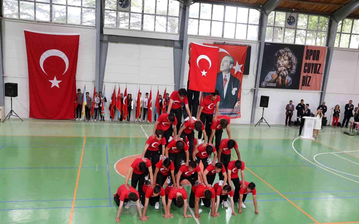 Sivrihisar\'da coşkulu bayram kutlaması