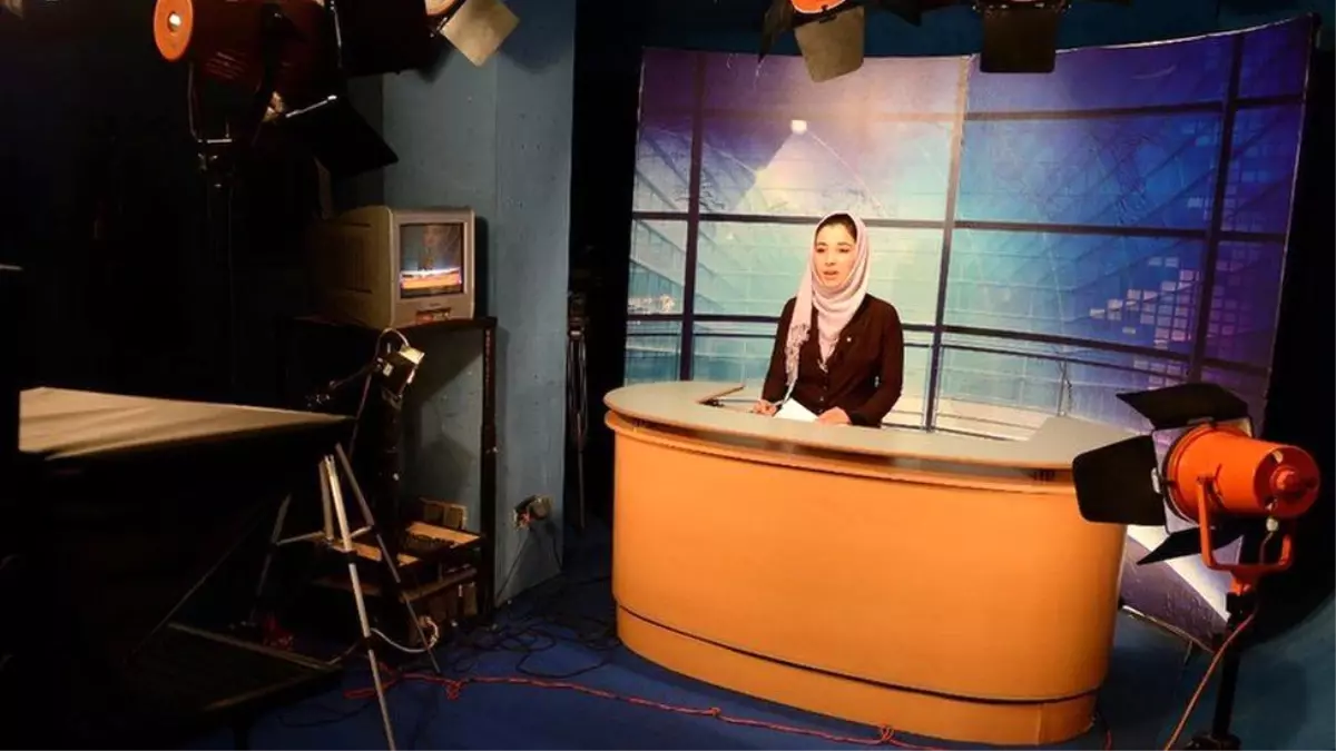 Taliban kadınların televizyona yüzlerini örtmeden çıkmalarını yasakladı