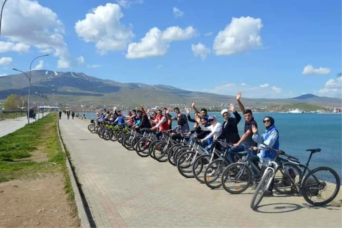 Tatvan\'da "Bisiklet Turu" düzenlendi
